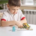 6930518963242-drewniana-skarbonka-samochod